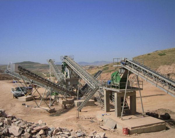 阿尔及利亚200tph石灰石骨料联合破碎筛分站